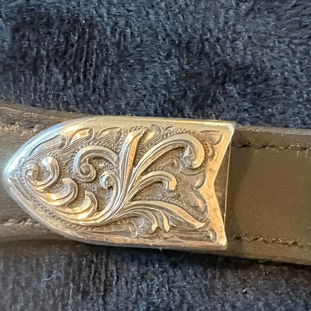 Vogt Silversmith sterling hand engraved 3/4” buckle set. New!